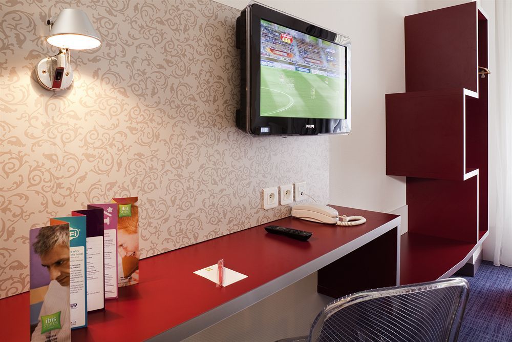 Ibis Styles Paris 15 Lecourbe Hotel Exterior photo